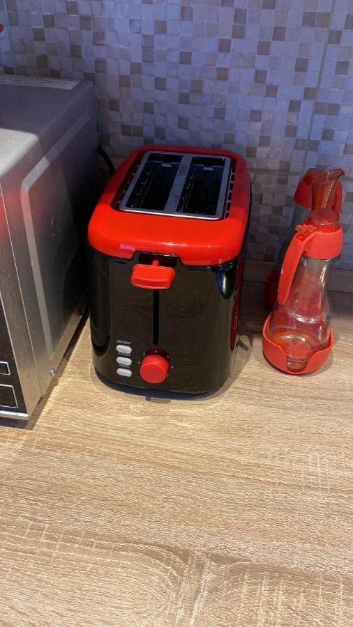 Apartament Igi Red Flat With Free Private Parking Kluż-Napoka Zewnętrze zdjęcie