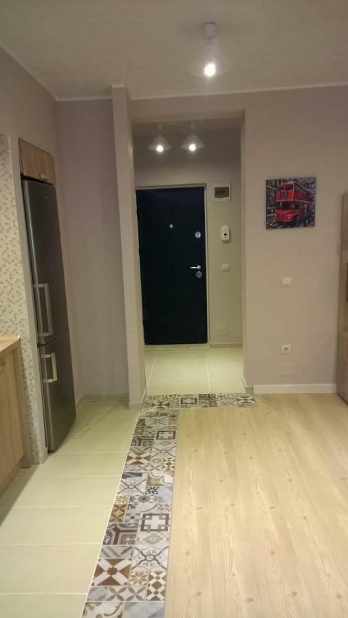 Apartament Igi Red Flat With Free Private Parking Kluż-Napoka Zewnętrze zdjęcie